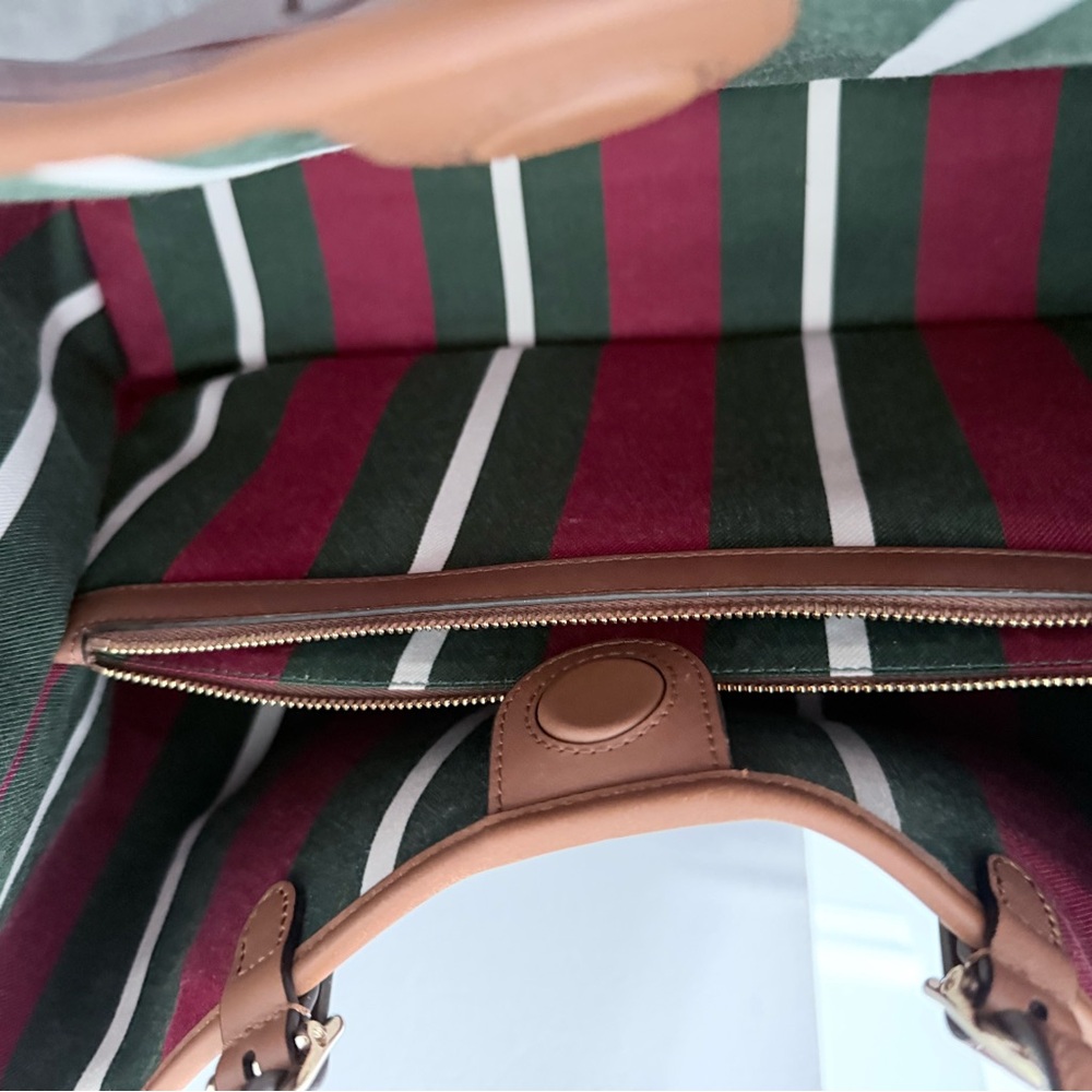 Gucci Tote - Picture 7 of 9